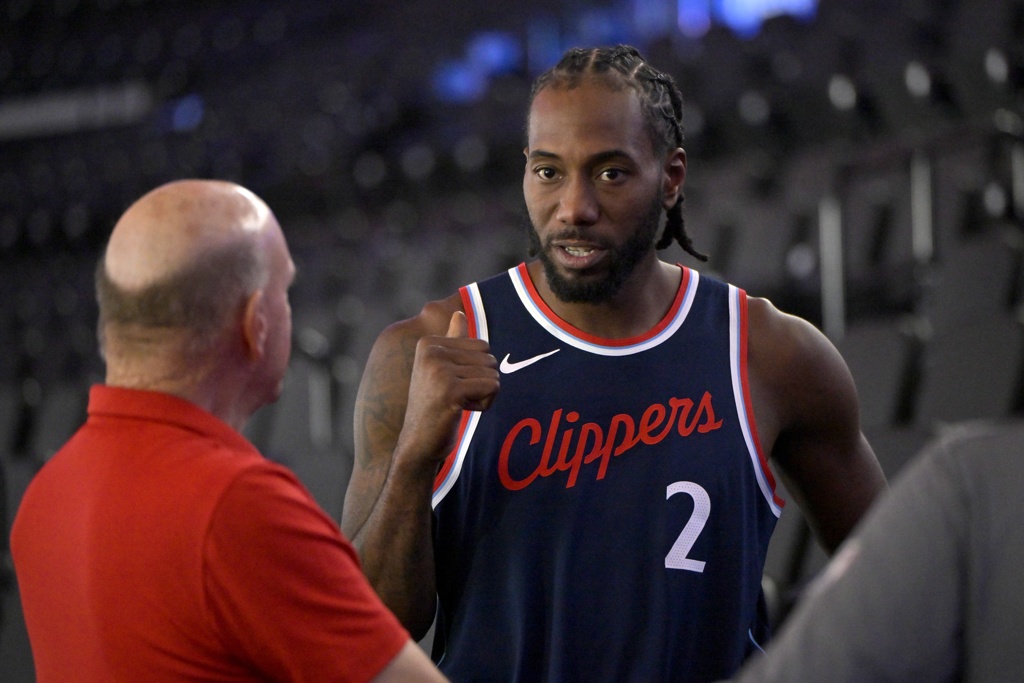 美记谈小卡涉嫌阴阳合同：NBA有权详细调查 关键是想查到什么程度