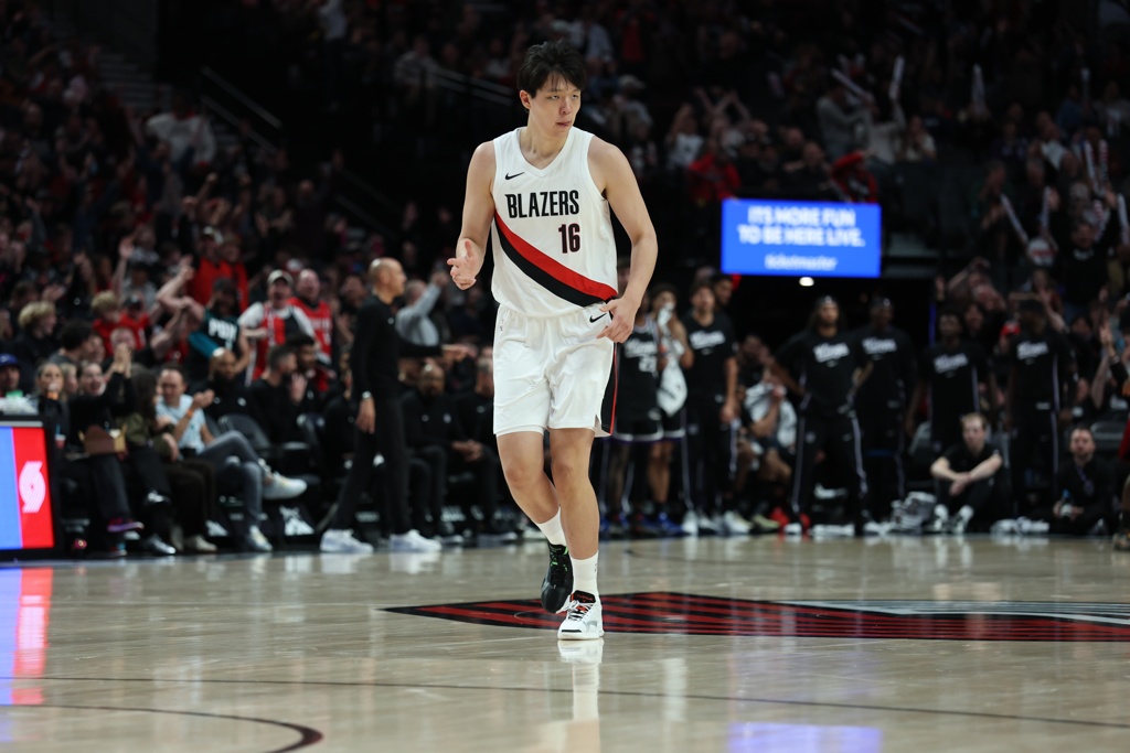 媒体人：杨瀚森此役发挥完胜萨博尼斯 克林根不久之后就会打替补